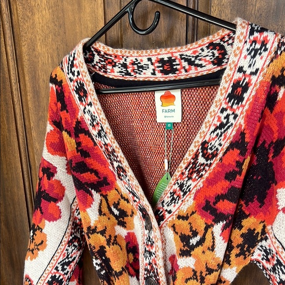 FARM Rio Red and Pink Graphic Tie Front Blouse Sweater - Picture 2 of 4